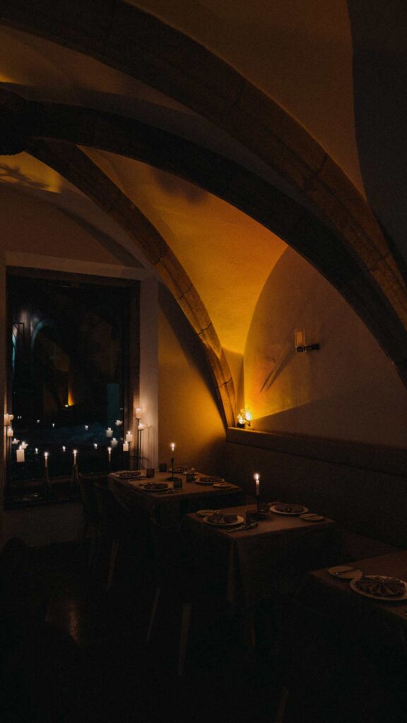 Date Location Regensburg mit Kerzenlicht bei MAXIM’S